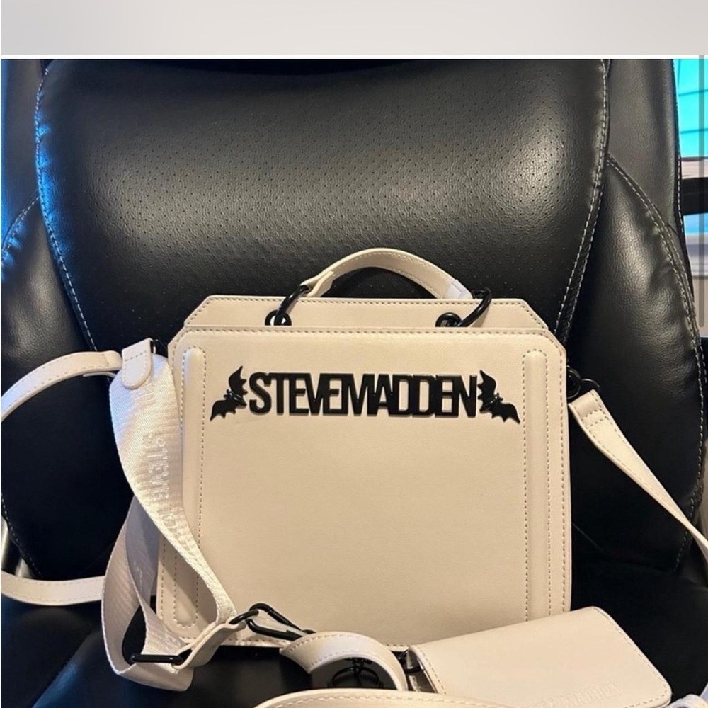 Steve Madden Cream Crossbody Bag with Logo